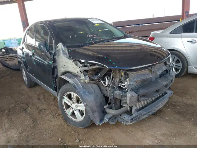 KL7CJKSB8LB074809 — 2020 Chevrolet Trax FWD LS, Передняя часть справа (Right Front), фото до ремонта