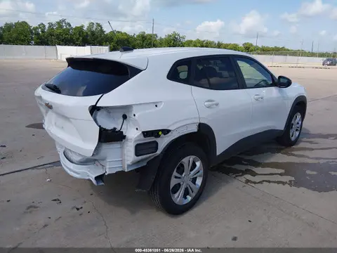 2025 Chevrolet Trax Fwd Ls VIN KL77LFEP6SC320324 фото 4