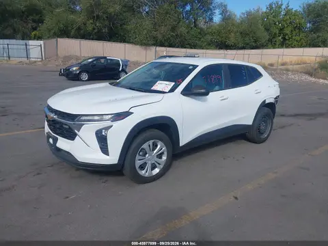 2025 Chevrolet Trax Fwd Ls VIN KL77LFEP3SC180216 фото 2