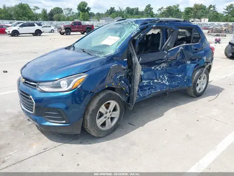 2020 Chevrolet Trax Fwd Lt VIN KL7CJLSBXLB330177 фото 2