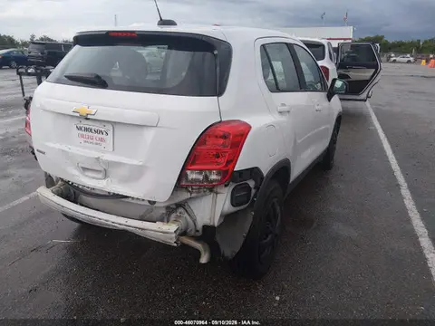 2018 Chevrolet TRAX LS VIN KL7CJKSB8JB721805 фото 4