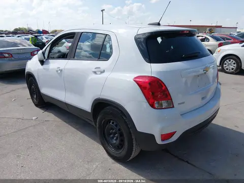 2018 Chevrolet TRAX LS VIN 3GNCJKSB0JL374219 фото 3