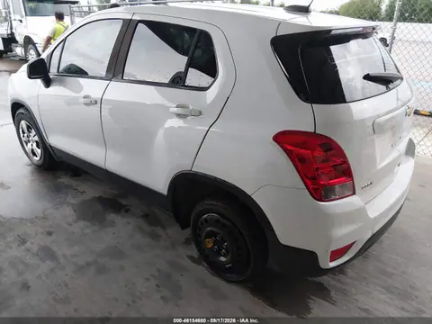 2018 Chevrolet TRAX LS VIN KL7CJKSB0JB723435 фото 3