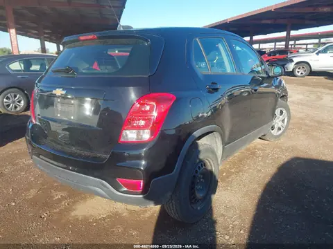 2018 Chevrolet TRAX LS VIN 3GNCJKSB1JL419555 фото 4
