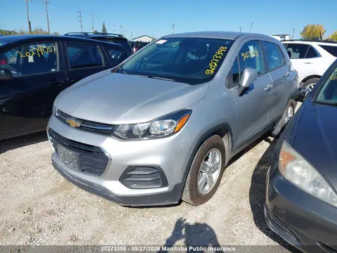 2019 Chevrolet TRAX LS VIN 3GNCJKSB0KL311588 фото 2