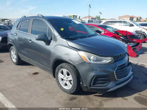 KL7CJLSB8JB591594 — 2018 Chevrolet Trax LT, Передняя часть слева (Left Front), фото до ремонта