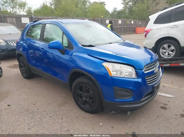 KL7CJNSB3GB762398 — 2016 Chevrolet TRAX, фото 2 с аукциона IAAI, Передняя часть