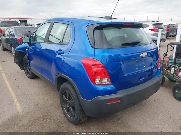 KL7CJNSB3GB762398 — 2016 Chevrolet TRAX, фото 3 с аукциона IAAI, Передняя часть