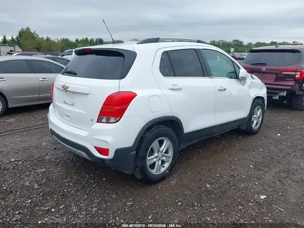 3GNCJLSB3HL268430 — 2017 Chevrolet TRAX, фото 4 с аукциона IAAI 14.10.2026, Правый бок