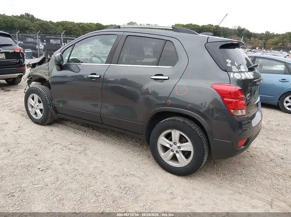 KL7CJPSB6HB199053 — 2017 Chevrolet TRAX, фото 3 с аукциона IAAI, Передняя часть