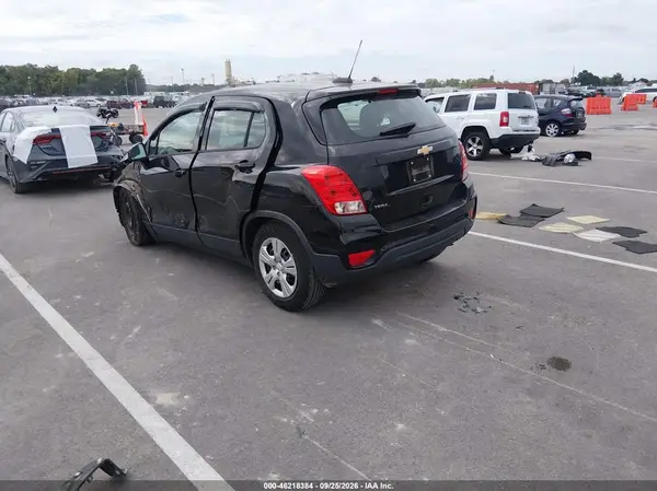3GNCJKSB0HL172264 — 2017 Chevrolet TRAX, фото 3 с аукциона IAAI, Передняя часть