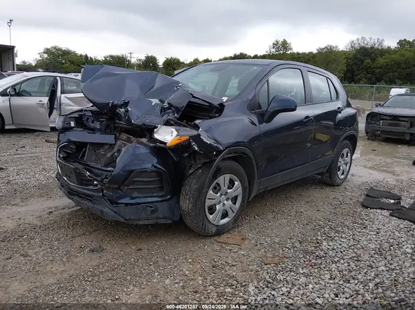 3GNCJKSBXJL401779 — 2018 Chevrolet TRAX, фото 2 с аукциона IAAI, Передняя часть