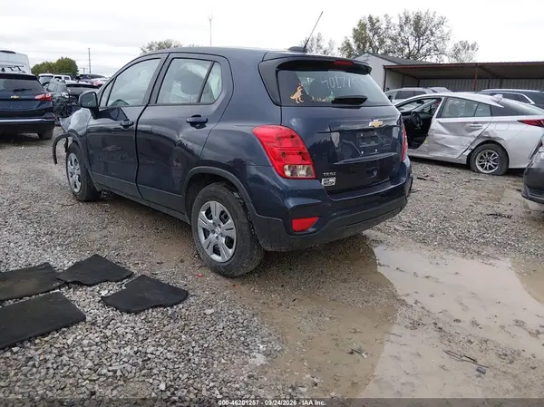 3GNCJKSBXJL401779 — 2018 Chevrolet TRAX, фото 3 с аукциона IAAI, Передняя часть