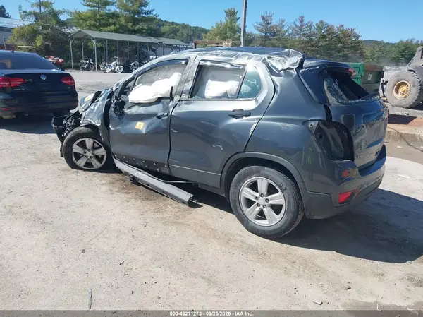3GNCJKSB2KL327503 — 2019 Chevrolet TRAX, фото 3 с аукциона IAAI, Опрокидывание