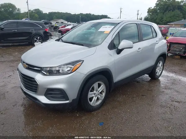 KL7CJKSB0LB314578 — 2020 Chevrolet TRAX, фото 2 с аукциона IAAI 13.10.2026, Повреждение штормом