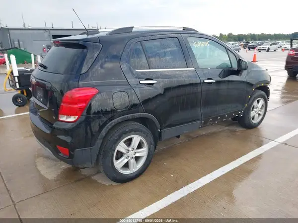 KL7CJLSB8LB062956 — 2020 Chevrolet TRAX, фото 4 с аукциона IAAI, Передняя часть
