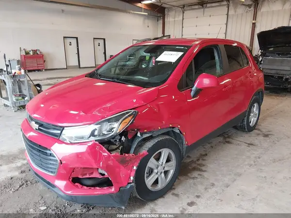 KL7CJKSB8LB343746 — 2020 Chevrolet TRAX, фото 2 с аукциона IAAI 12.10.2026, Передняя часть