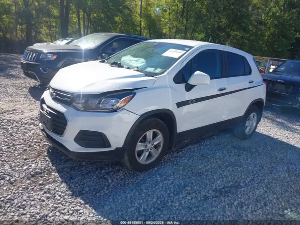 KL7CJNSBXLB044292 — 2020 Chevrolet TRAX, фото 2 с аукциона IAAI 13.10.2026, Передняя часть справа