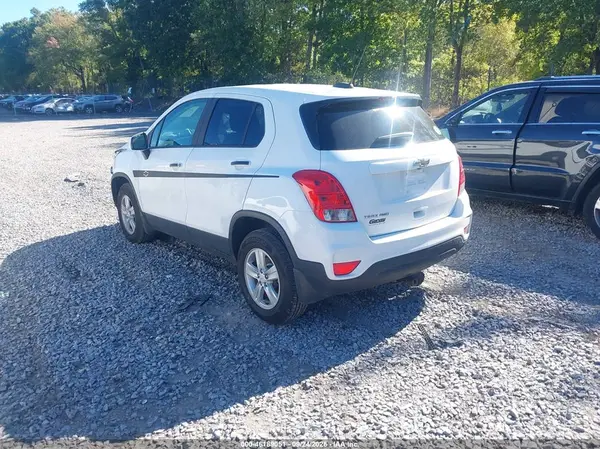 KL7CJNSBXLB044292 — 2020 Chevrolet TRAX, фото 3 с аукциона IAAI 13.10.2026, Передняя часть справа