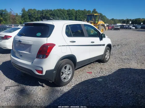 KL7CJNSBXLB044292 — 2020 Chevrolet TRAX, фото 4 с аукциона IAAI 13.10.2026, Передняя часть справа