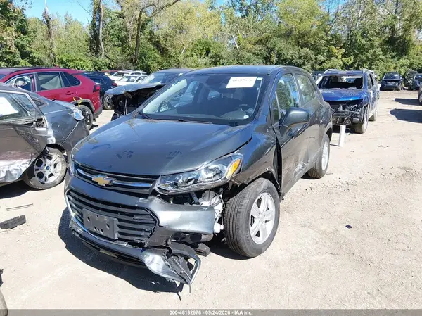 3GNCJKSB4LL142225 — 2020 Chevrolet TRAX, фото 2 с аукциона IAAI, Левый бок