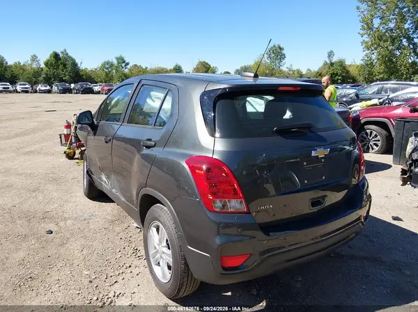 3GNCJKSB4LL142225 — 2020 Chevrolet TRAX, фото 3 с аукциона IAAI, Левый бок