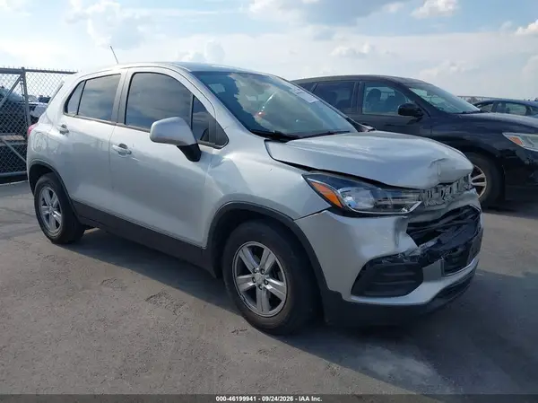 3GNCJKSB1LL296343 — 2020 Chevrolet TRAX, Передняя часть (Front End), фото до ремонта