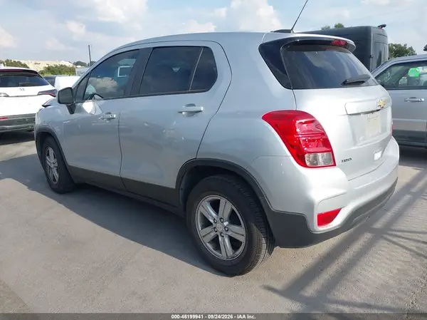 3GNCJKSB1LL296343 — 2020 Chevrolet TRAX, фото 3 с аукциона IAAI, Передняя часть