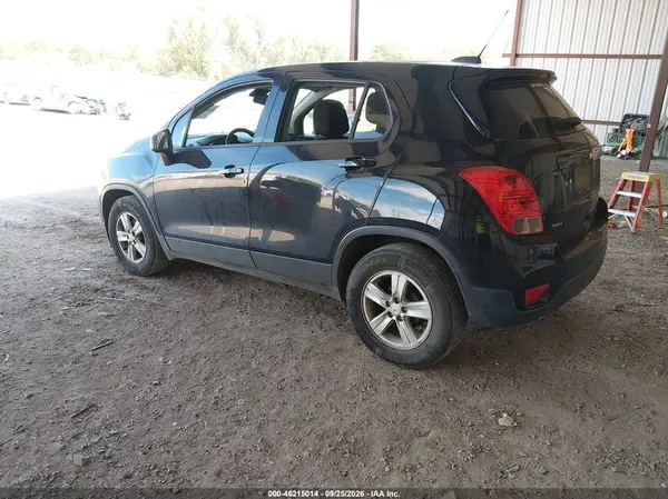 KL7CJKSB5LB053853 — 2020 Chevrolet TRAX, фото 3 с аукциона IAAI, Передняя часть справа