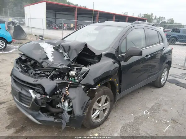 KL7CJPSBXLB034468 — 2020 Chevrolet TRAX, фото 2 с аукциона IAAI, Передняя часть