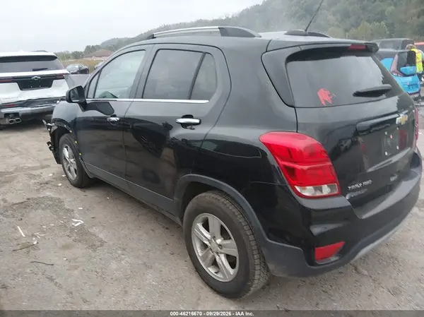 KL7CJPSBXLB034468 — 2020 Chevrolet TRAX, фото 3 с аукциона IAAI, Передняя часть