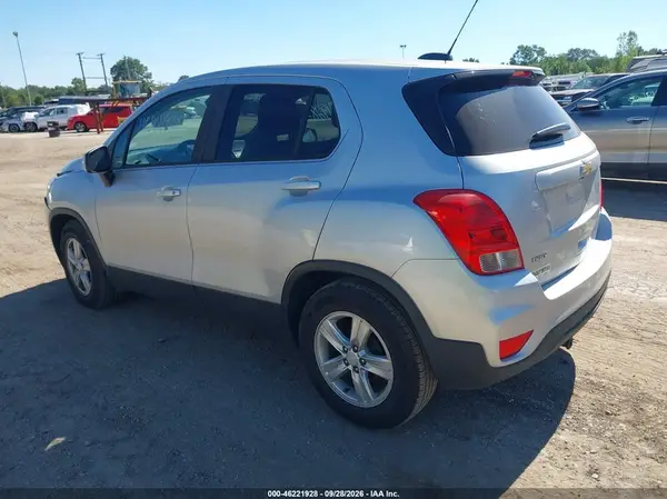 3GNCJKSB3LL153068 — 2020 Chevrolet TRAX, фото 3 с аукциона IAAI, Передняя часть