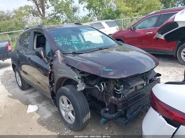 KL7CJLSB0MB319285 — 2021 Chevrolet TRAX, Передняя часть (Front End), фото до ремонта