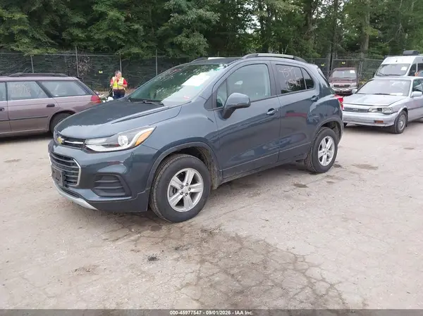 KL7CJPSMXNB540743 — 2022 Chevrolet TRAX, фото 2 с аукциона IAAI 12.10.2026, Правый бок