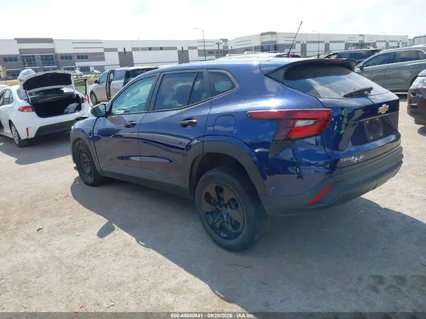 KL77LFE22RC088772 — 2024 Chevrolet TRAX, фото 3 с аукциона IAAI, Передняя часть