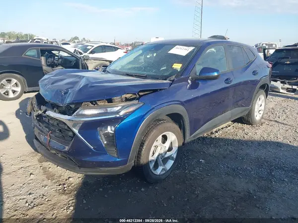 KL77LFE25RC093545 — 2024 Chevrolet TRAX, фото 2 с аукциона IAAI, Передняя часть