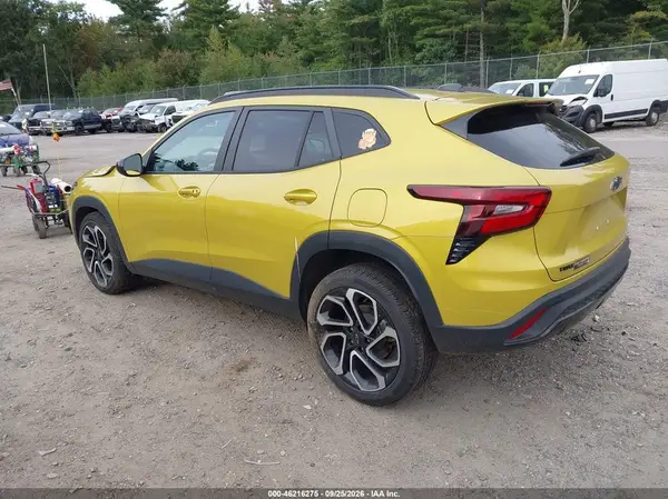 KL77LJE21RC224103 — 2024 Chevrolet TRAX, фото 3 с аукциона IAAI, Передняя часть справа