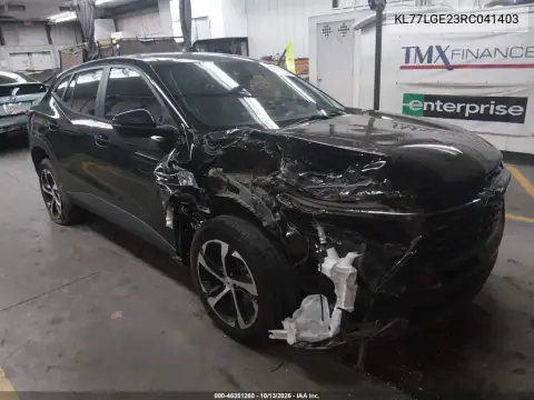 KL77LGE23RC041403 — 2024 Chevrolet TRAX, Передняя часть, фото до ремонта