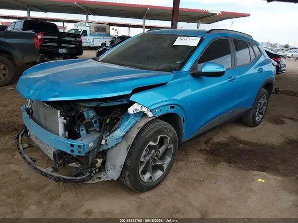 KL77LHEP3SC225859 — 2025 Chevrolet TRAX, фото 2 с аукциона IAAI 14.10.2026, Передняя часть