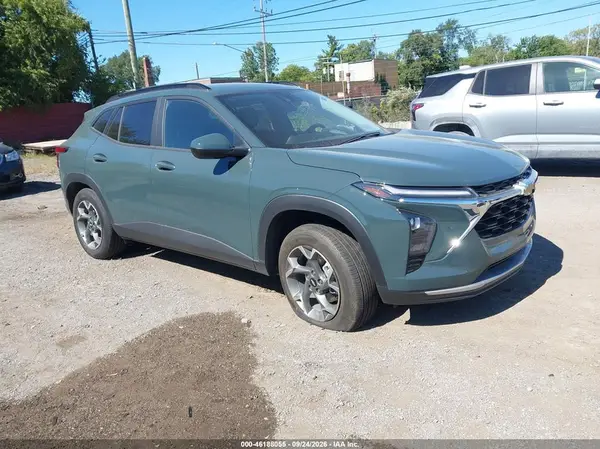 KL77LHEP4SC338042 — 2025 Chevrolet TRAX, Задняя часть слева (Left Rear), фото до ремонта
