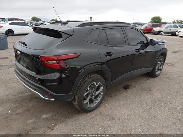 KL77LHEPXSC248703 — 2025 Chevrolet TRAX, фото 4 с аукциона IAAI, Передняя часть слева