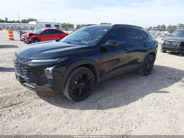 KL77LKEPXSC105876 — 2025 Chevrolet TRAX, фото 2 с аукциона IAAI, Град