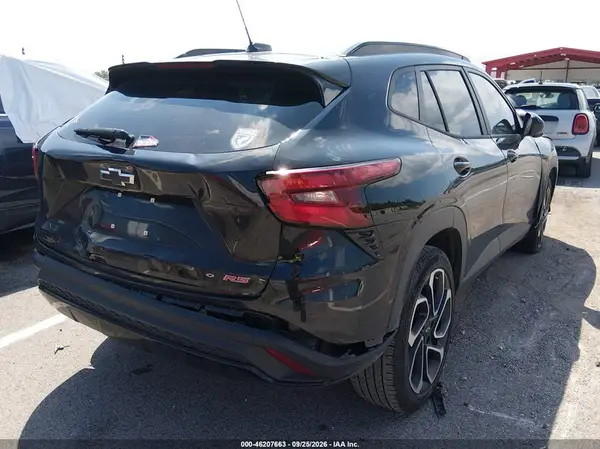 KL77LJEP1SC296372 — 2025 Chevrolet TRAX, фото 4 с аукциона IAAI, Левый бок