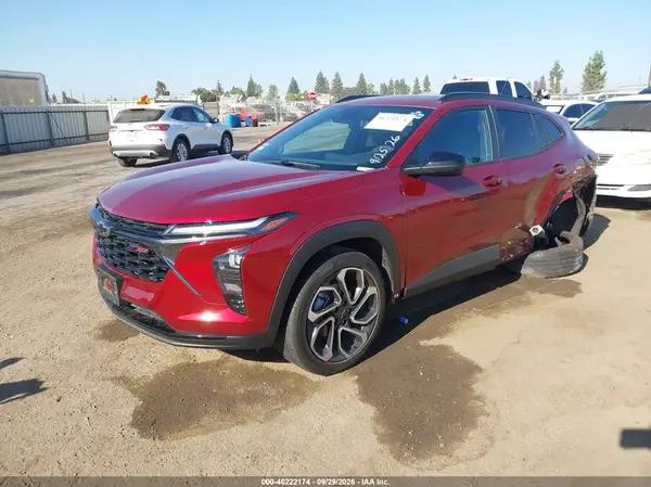 KL77LJEP1SC172408 — 2025 Chevrolet TRAX, фото 2 с аукциона IAAI, Задняя часть слева