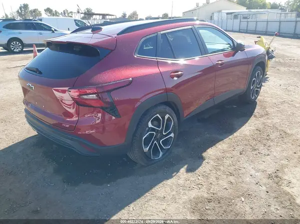 KL77LJEP1SC172408 — 2025 Chevrolet TRAX, фото 4 с аукциона IAAI, Задняя часть слева