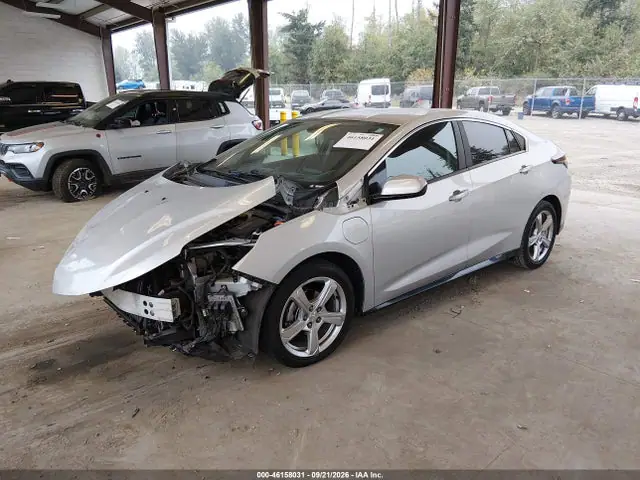 1G1RC6S5XHU158708 — 2017 Chevrolet VOLT LT, фото 2 с аукциона IAAI 14.10.2026, Передняя часть справа