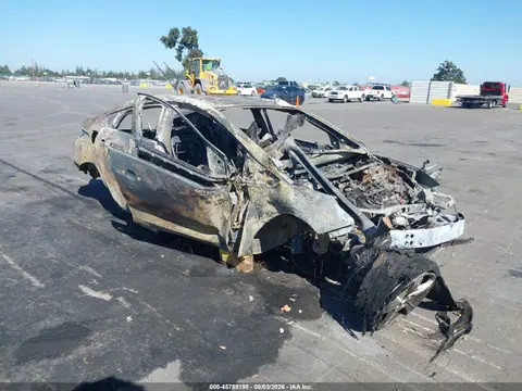 1G1RC6S54JU118078 — 2018 Chevrolet VOLT LT, Полный пожар (Total Burn), фото до ремонта