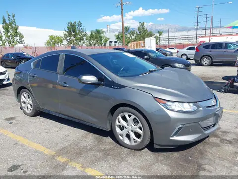 1G1RD6S51HU148372 — 2017 Chevrolet Volt Premier, Передняя часть слева (Left Front), фото до ремонта