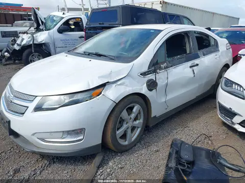 2015 Chevrolet Volt VIN 1G1RB6E41FU131092 фото 2