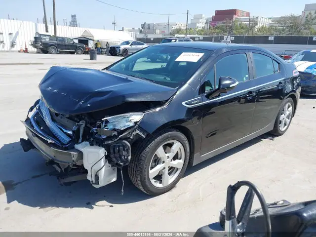 1G1RC6E49FU118121 — 2015 Chevrolet Volt, фото 2 с аукциона IAAI 14.10.2026, Естественный износ